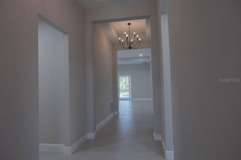 Villa ou maison à vendre à Sarasota, Floride: 2 chambres, 192.87 m2 № 2239017 - photo 2