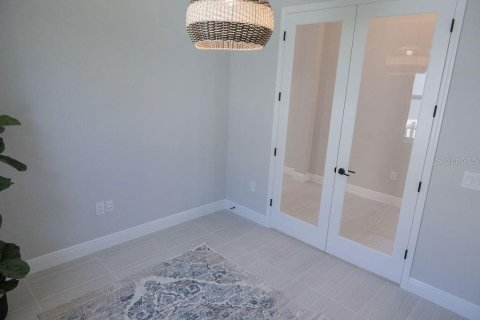 Villa ou maison à vendre à Sarasota, Floride: 2 chambres, 192.87 m2 № 2239017 - photo 5