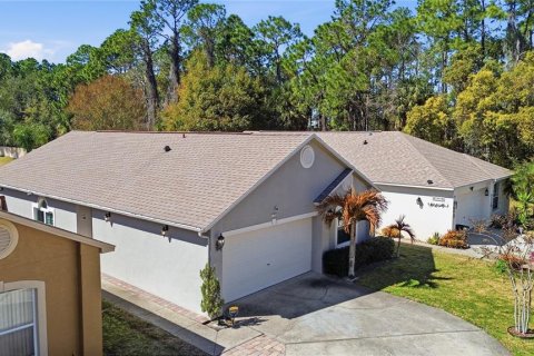 House in Sanford, Florida 3 bedrooms, 120.03 sq.m. № 2214748