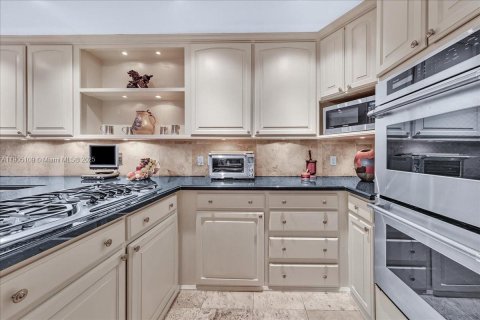 Casa en venta en Miami, Florida, 2 dormitorios, 174.01 m2 № 1966187 - foto 16