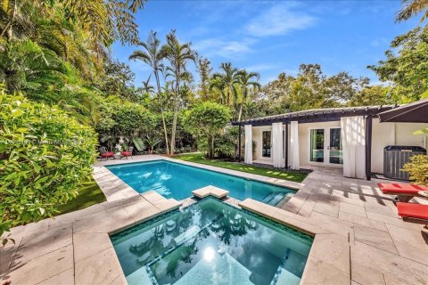 Casa en venta en Miami, Florida, 2 dormitorios, 174.01 m2 № 1966187 - foto 1