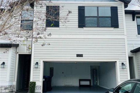 Townhouse in Orlando, Florida 4 bedrooms, 180.69 sq.m. № 2199951