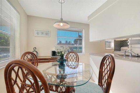 Propiedad comercial en venta en Holmes Beach, Florida, 2 dormitorios, 118.54 m2 № 2423945 - foto 12