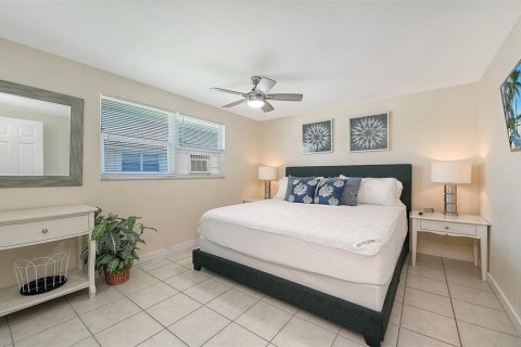 Propiedad comercial en venta en Holmes Beach, Florida, 2 dormitorios, 118.54 m2 № 2423945 - foto 16