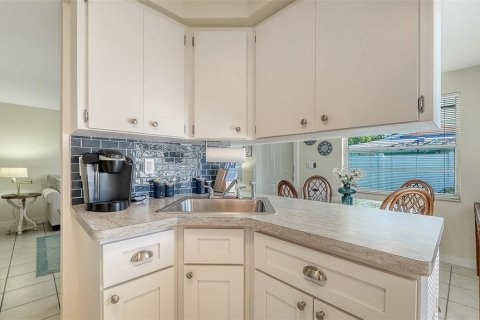 Propiedad comercial en venta en Holmes Beach, Florida, 2 dormitorios, 118.54 m2 № 2423945 - foto 14