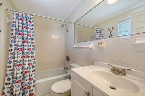 Propiedad comercial en venta en Holmes Beach, Florida, 2 dormitorios, 118.54 m2 № 2423945 - foto 19