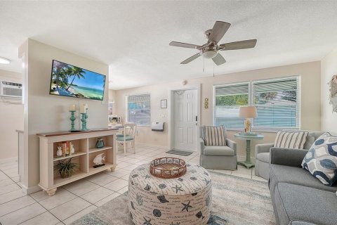 Propiedad comercial en venta en Holmes Beach, Florida, 2 dormitorios, 118.54 m2 № 2423945 - foto 25