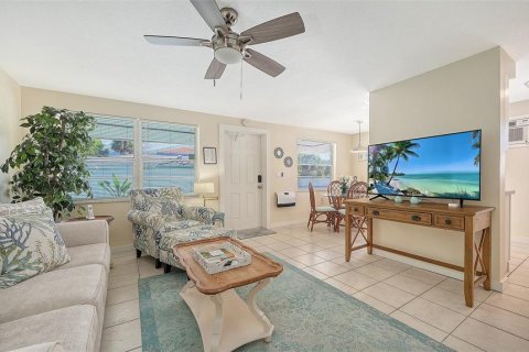 Propiedad comercial en venta en Holmes Beach, Florida, 2 dormitorios, 118.54 m2 № 2423945 - foto 10