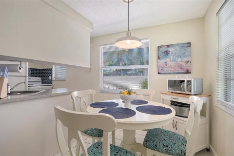 Propiedad comercial en venta en Holmes Beach, Florida, 2 dormitorios, 118.54 m2 № 2423945 - foto 27