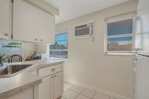 Propiedad comercial en venta en Holmes Beach, Florida, 2 dormitorios, 118.54 m2 № 2423945 - foto 13