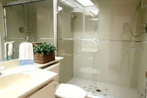 Купить кондоминиум в Сент-Питерсберг, Флорида 3 комнаты, 99.41м2, № 2147825 - фото 20