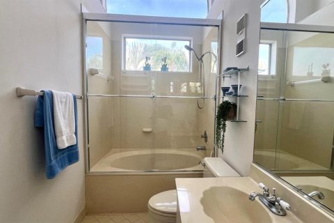 Купить кондоминиум в Сент-Питерсберг, Флорида 3 комнаты, 99.41м2, № 2147825 - фото 15