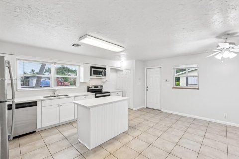 Villa ou maison à vendre à Boca Raton, Floride: 4 chambres, 147.53 m2 № 1948515 - photo 19