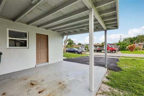 Villa ou maison à vendre à Boca Raton, Floride: 4 chambres, 147.53 m2 № 1948515 - photo 7