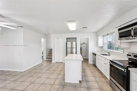 Villa ou maison à vendre à Boca Raton, Floride: 4 chambres, 147.53 m2 № 1948515 - photo 15