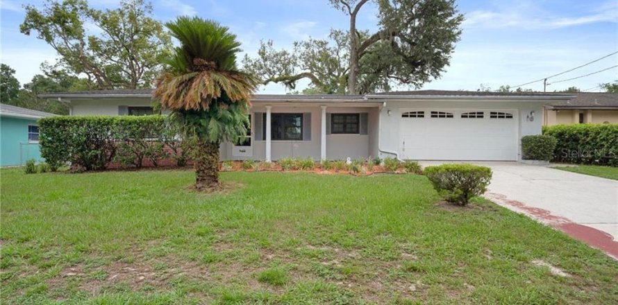 Casa en Inverness, Florida 3 dormitorios, 112.41 m2 № 1813555