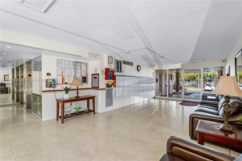 Condominio en venta en North Miami Beach, Florida, 1 dormitorio, 68.19 m2 № 1947397 - foto 12