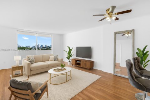 Condominio en venta en North Miami Beach, Florida, 1 dormitorio, 68.19 m2 № 1947397 - foto 22