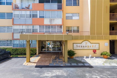 Condominio en venta en North Miami Beach, Florida, 1 dormitorio, 68.19 m2 № 1947397 - foto 20