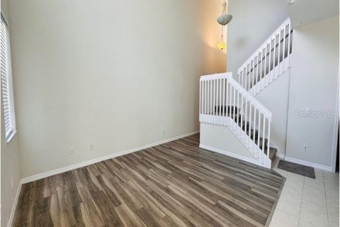 Adosado en alquiler en Orlando, Florida, 3 dormitorios, 136.85 m2 № 2216370 - foto 4