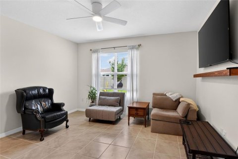 House in Lakeland, Florida 4 bedrooms, 168.34 sq.m. № 2201215 - photo 9