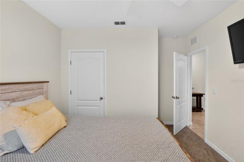 House in Lakeland, Florida 4 bedrooms, 168.34 sq.m. № 2201215 - photo 26