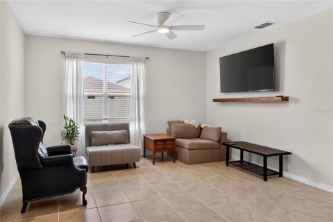 House in Lakeland, Florida 4 bedrooms, 168.34 sq.m. № 2201215 - photo 8