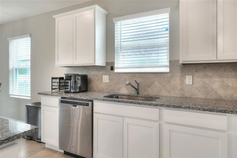 Casa en venta en Davenport, Florida, 4 dormitorios, 173.26 m2 № 1875988 - foto 7