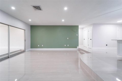 Villa ou maison à vendre à Venice, Floride: 3 chambres, 192.31 m2 № 2410154 - photo 21