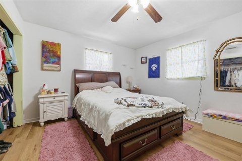House in Trenton, Florida 2 bedrooms, 108.14 sq.m. № 2103470 - photo 13