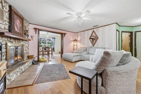 House in Trenton, Florida 2 bedrooms, 108.14 sq.m. № 2103470 - photo 4