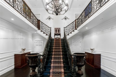 House in Coral Gables, Florida 6 bedrooms № 2060201 - photo 8