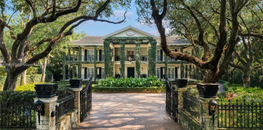 House in Coral Gables, Florida 6 bedrooms № 2060201