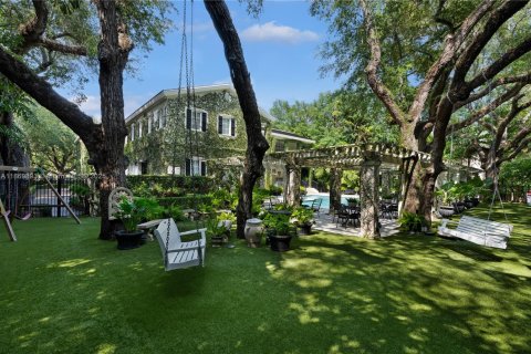 House in Coral Gables, Florida 6 bedrooms № 2060201 - photo 6