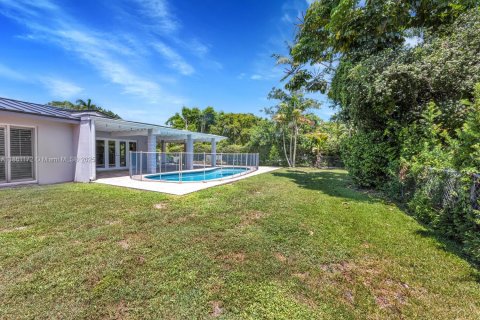 House in Palmetto Bay, Florida 3 bedrooms, 168.8 sq.m. № 1889887 - photo 29