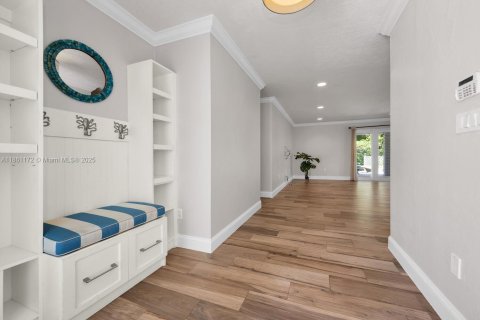 House in Palmetto Bay, Florida 3 bedrooms, 168.8 sq.m. № 1889887 - photo 7
