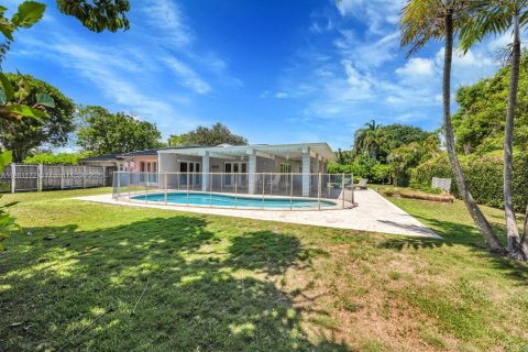 House in Palmetto Bay, Florida 3 bedrooms, 168.8 sq.m. № 1889887 - photo 30