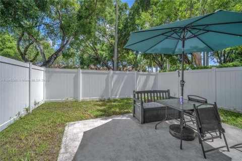 Townhouse in Miramar, Florida 3 bedrooms, 153.29 sq.m. № 1842755 - photo 22