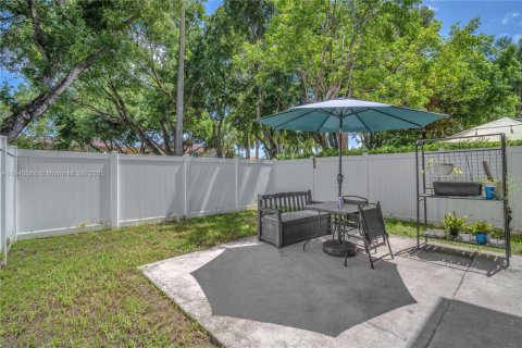 Townhouse in Miramar, Florida 3 bedrooms, 153.29 sq.m. № 1842755 - photo 21
