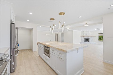 Villa ou maison à vendre à Saint Petersburg, Floride: 4 chambres, 209.59 m2 № 1805785 - photo 11