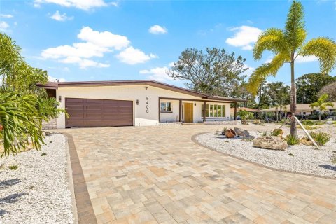 Villa ou maison à vendre à Saint Petersburg, Floride: 4 chambres, 209.59 m2 № 1805785 - photo 2