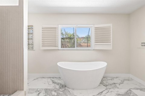 Villa ou maison à vendre à Saint Petersburg, Floride: 4 chambres, 209.59 m2 № 1805785 - photo 24