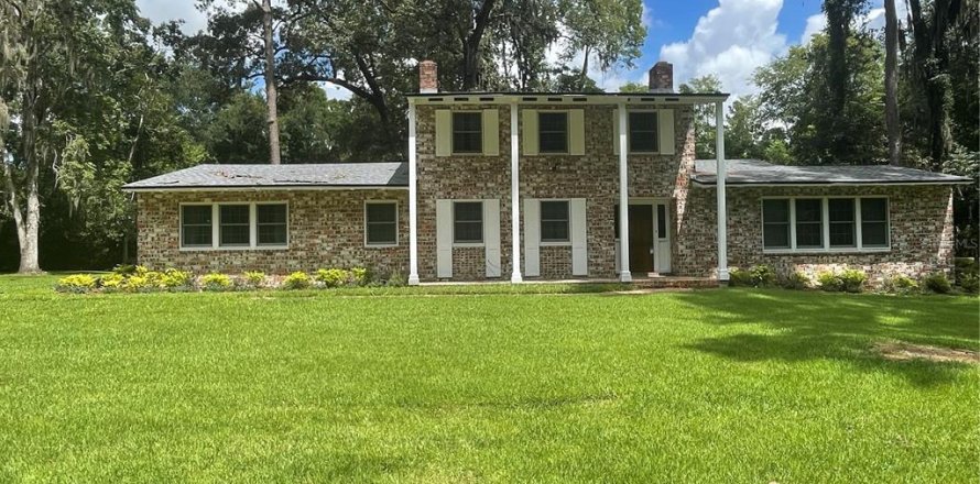 Casa en Gainesville, Florida 4 dormitorios, 334.54 m2 № 1885688