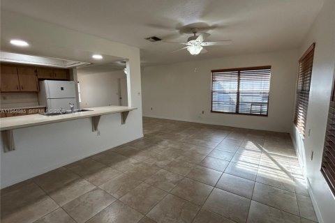 Villa ou maison à louer à Sebring, Floride: 2 chambres, 129.78 m2 № 2001234 - photo 10