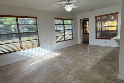 Villa ou maison à louer à Sebring, Floride: 2 chambres, 129.78 m2 № 2001234 - photo 8