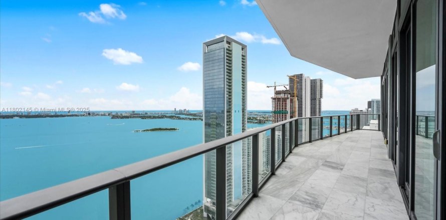 Condo à Miami, Floride, 5 chambres № 1959779