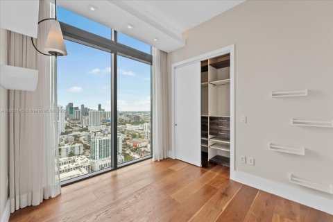 Copropriété à louer à Miami, Floride: 5 chambres, 238.67 m2 № 1959779 - photo 17