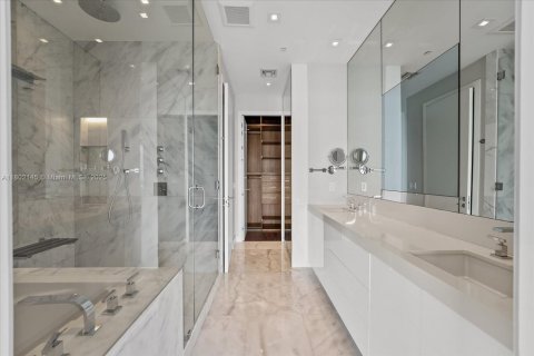 Copropriété à louer à Miami, Floride: 5 chambres, 238.67 m2 № 1959779 - photo 14