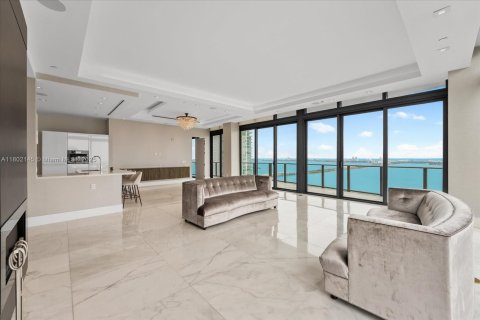 Copropriété à louer à Miami, Floride: 5 chambres, 238.67 m2 № 1959779 - photo 4