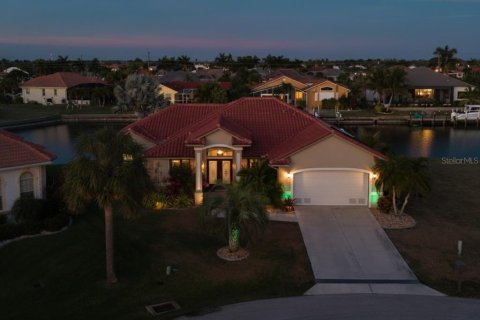 Villa ou maison à vendre à Punta Gorda, Floride: 3 chambres, 197.7 m2 № 2096254 - photo 5